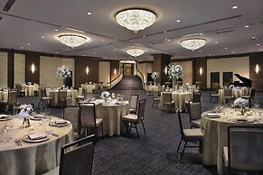 Hilton Orrington / Evanston