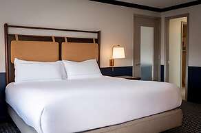 Hilton Orrington / Evanston