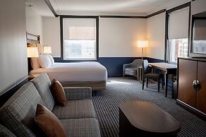 Hilton Orrington / Evanston