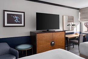 Hilton Orrington / Evanston