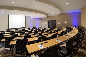 Hilton Orrington / Evanston