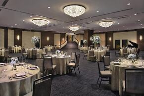 Hilton Orrington / Evanston