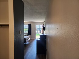 Red Carpet Inn - Houma LA