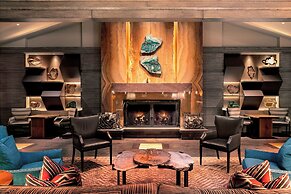 Little America Flagstaff