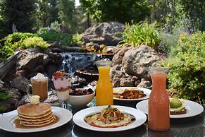 Little America Flagstaff