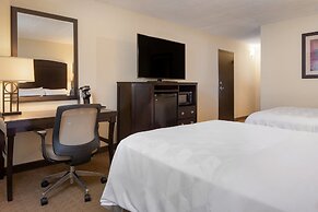 Holiday Inn Hotel & Suites Charleston West by IHG