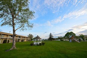 Riverview Inn & Suites
