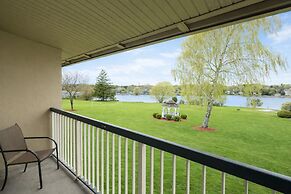 Riverview Inn & Suites