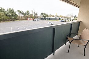 Riverview Inn & Suites