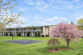 Riverview Inn & Suites