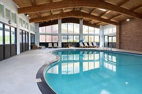 Riverview Inn & Suites