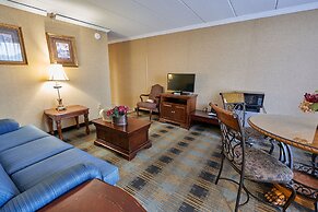 Riverview Inn & Suites