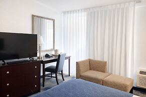 Riverview Inn & Suites