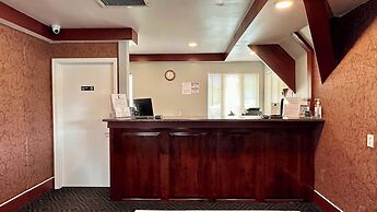Riverview Inn & Suites