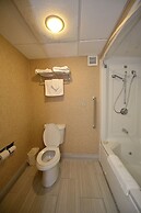 Riverview Inn & Suites
