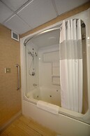 Riverview Inn & Suites