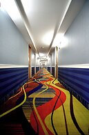 Riverview Inn & Suites
