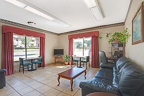 Super 8 by Wyndham Universal City