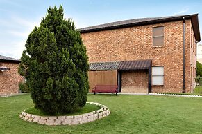 Super 8 by Wyndham Universal City