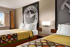 Super 8 by Wyndham Universal City