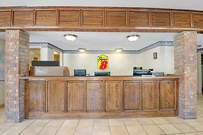 Super 8 by Wyndham Universal City