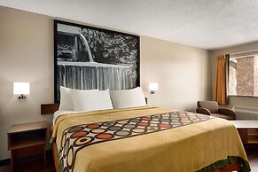 Super 8 by Wyndham Universal City