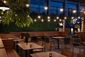Hotel Champlain Burlington, Curio Collection by Hilton