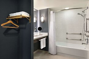 Hotel Champlain Burlington, Curio Collection by Hilton
