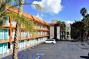 Days Inn by Wyndham Anaheim Near the Park