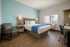 Travelodge by Wyndham LAX