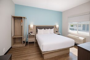 Travelodge by Wyndham LAX