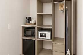 Travelodge by Wyndham LAX