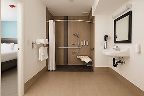 Travelodge by Wyndham LAX