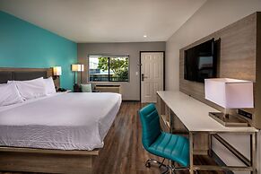 Travelodge by Wyndham LAX