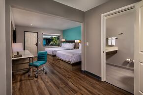 Travelodge by Wyndham LAX