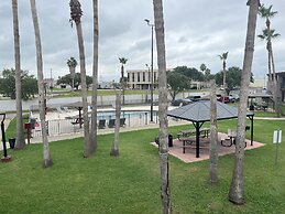 Red Roof Inn Corpus Christi North - Near Downtown
