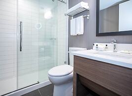 Sandman Signature Calgary Downtown Hotel