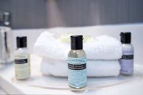 Sandman Signature Calgary Downtown Hotel