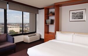 DoubleTree by Hilton Cleveland Downtown - Lakeside