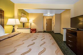 Quality Inn & Suites Bloomington I-55 and I-74