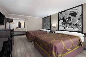 Super 8 by Wyndham Longview/North