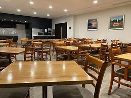 Ramada by Wyndham Belleville Harbourview Conference Centre