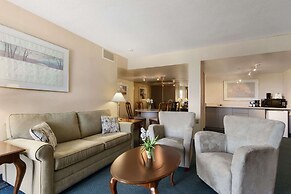 Ramada by Wyndham Belleville Harbourview Conference Centre