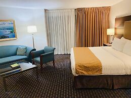 Ramada by Wyndham Belleville Harbourview Conference Centre