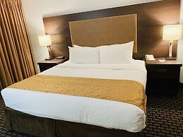 Ramada by Wyndham Belleville Harbourview Conference Centre