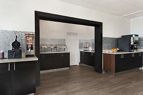 Ramada by Wyndham Belleville Harbourview Conference Centre