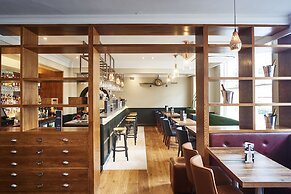 The Chequers Hotel
