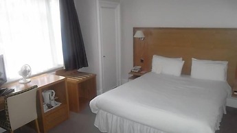 The Chequers Hotel