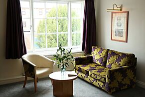 The Chequers Hotel