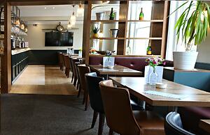 The Chequers Hotel